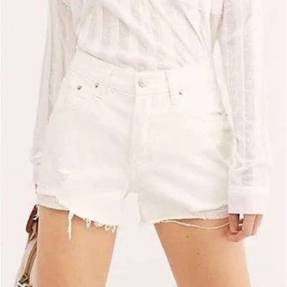 Free People We the Free Sofia Distressed Denim Shorts with Button Fly Size: 25 - Picture 4 of 10